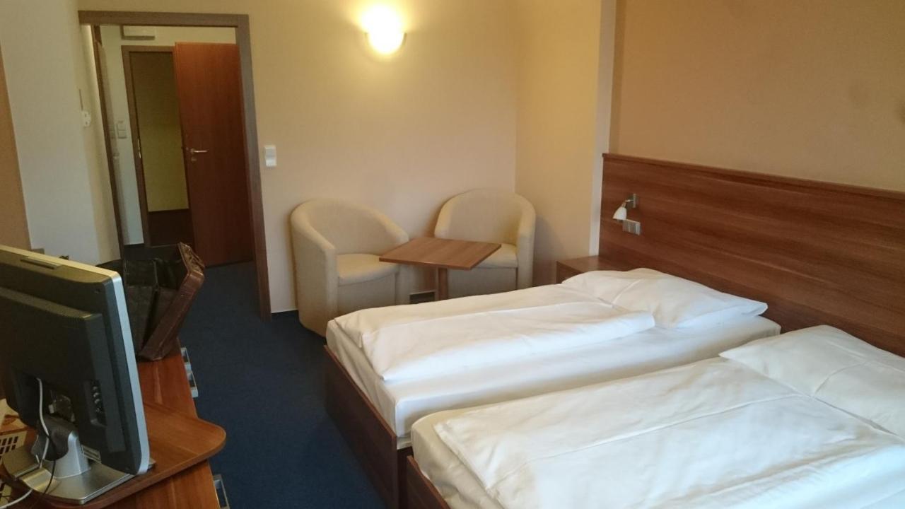 Lipno Wellness - Frymburk Hotel Private Family Room Екстер'єр фото