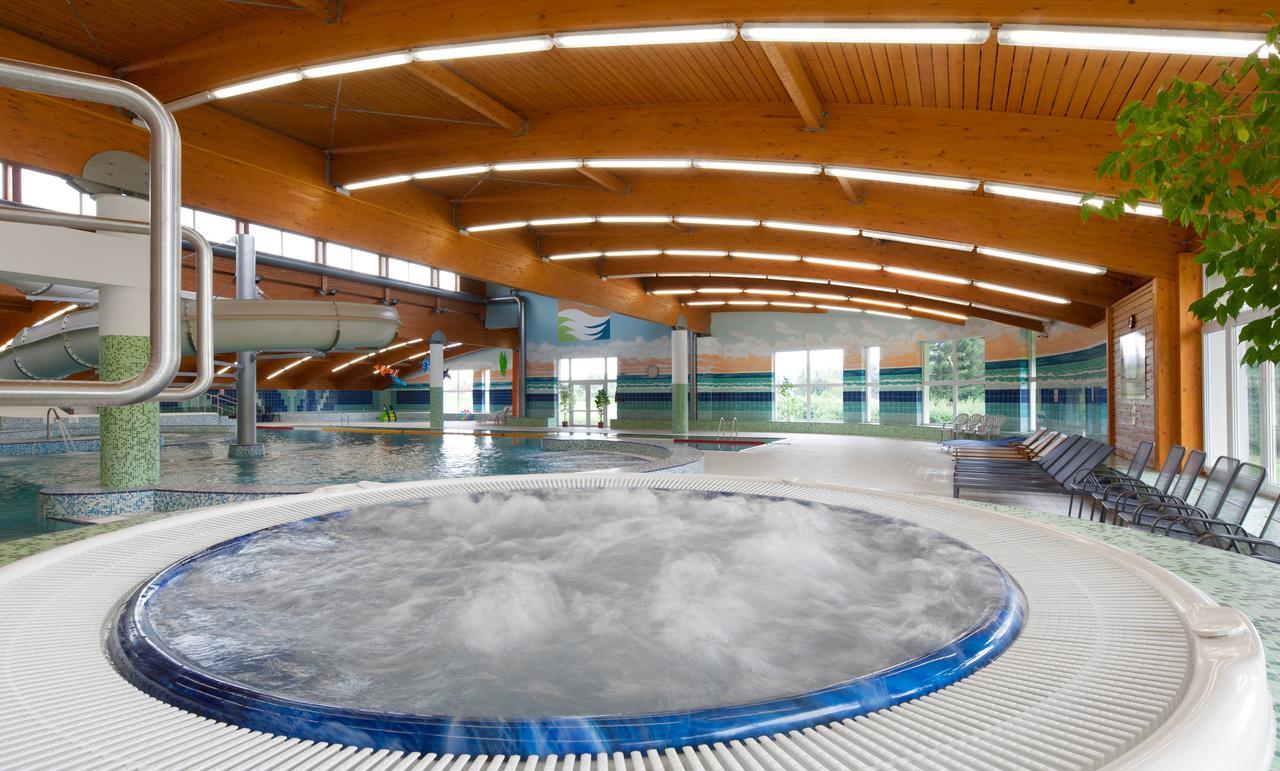 Lipno Wellness - Frymburk Hotel Private Family Room Екстер'єр фото