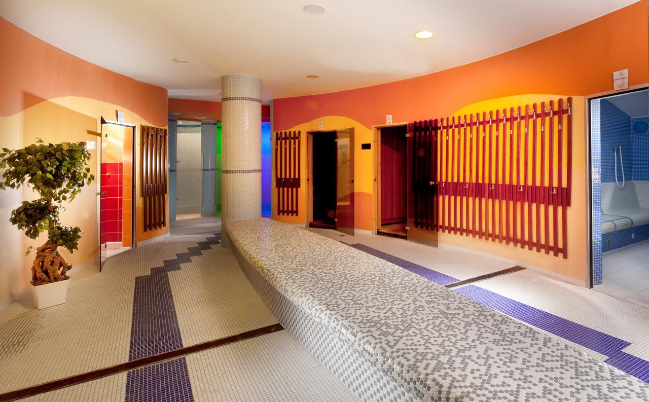 Lipno Wellness - Frymburk Hotel Private Family Room Екстер'єр фото