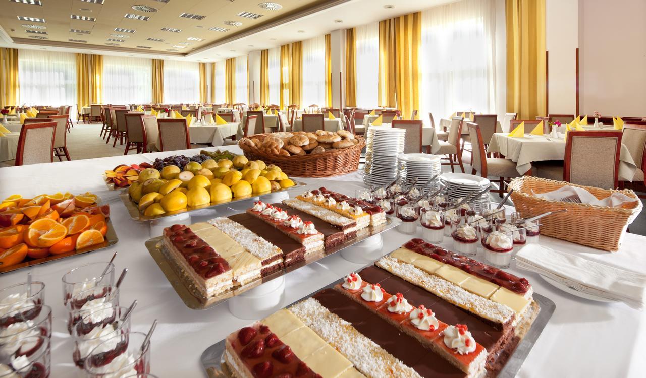 Lipno Wellness - Frymburk Hotel Private Family Room Екстер'єр фото